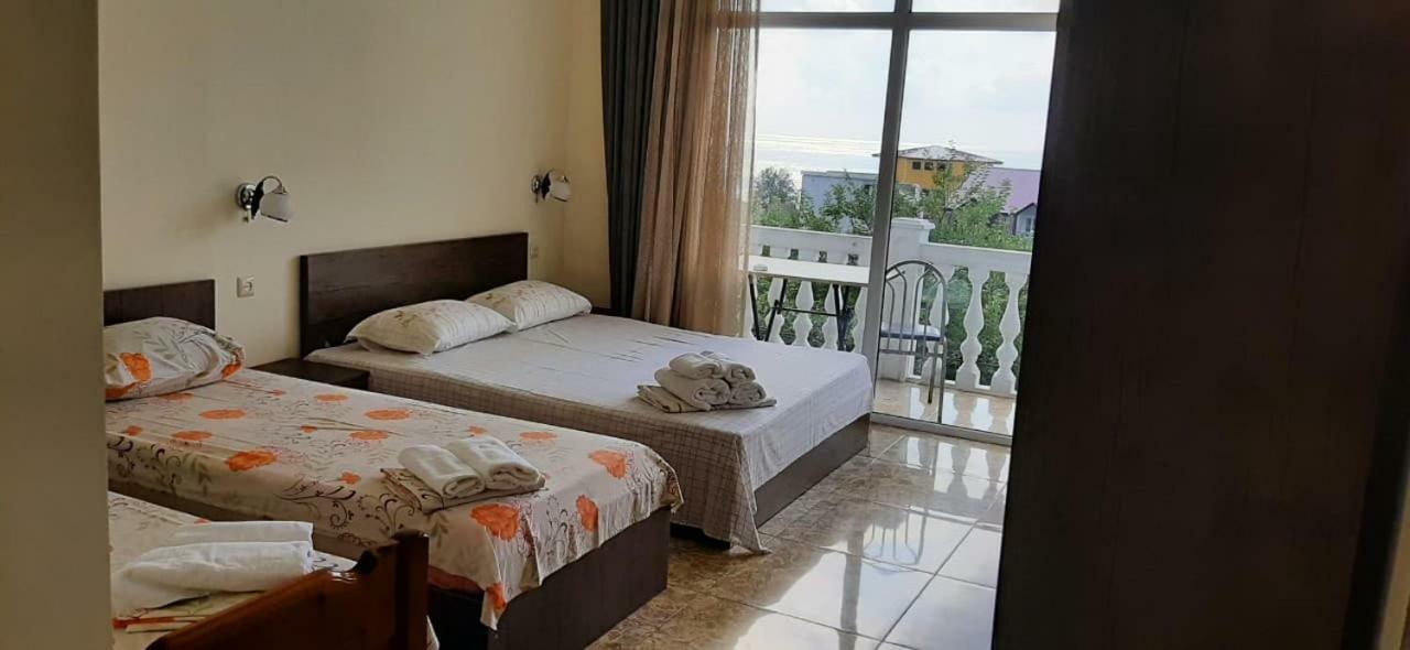 Badu Guest House Kvariati Eksteriør bilde